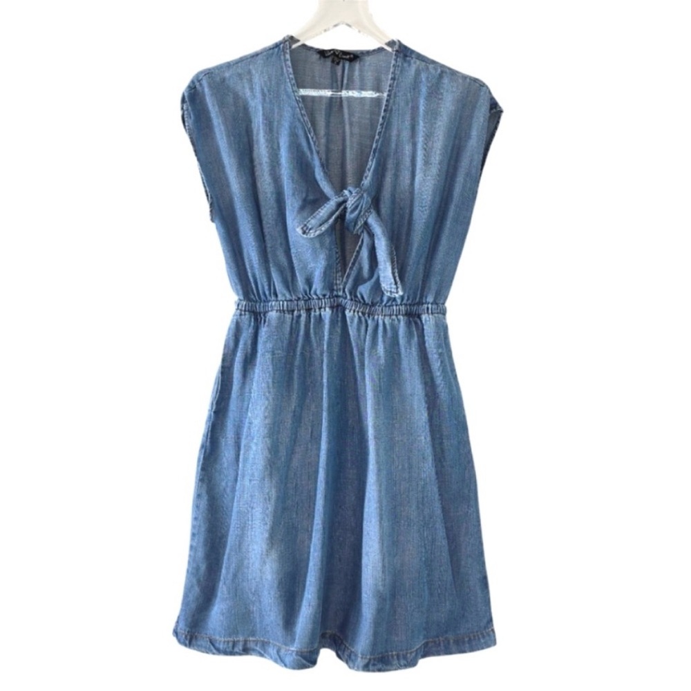 Velvet Heart Light Blue Denim-Look Tie-Front Midi Dress